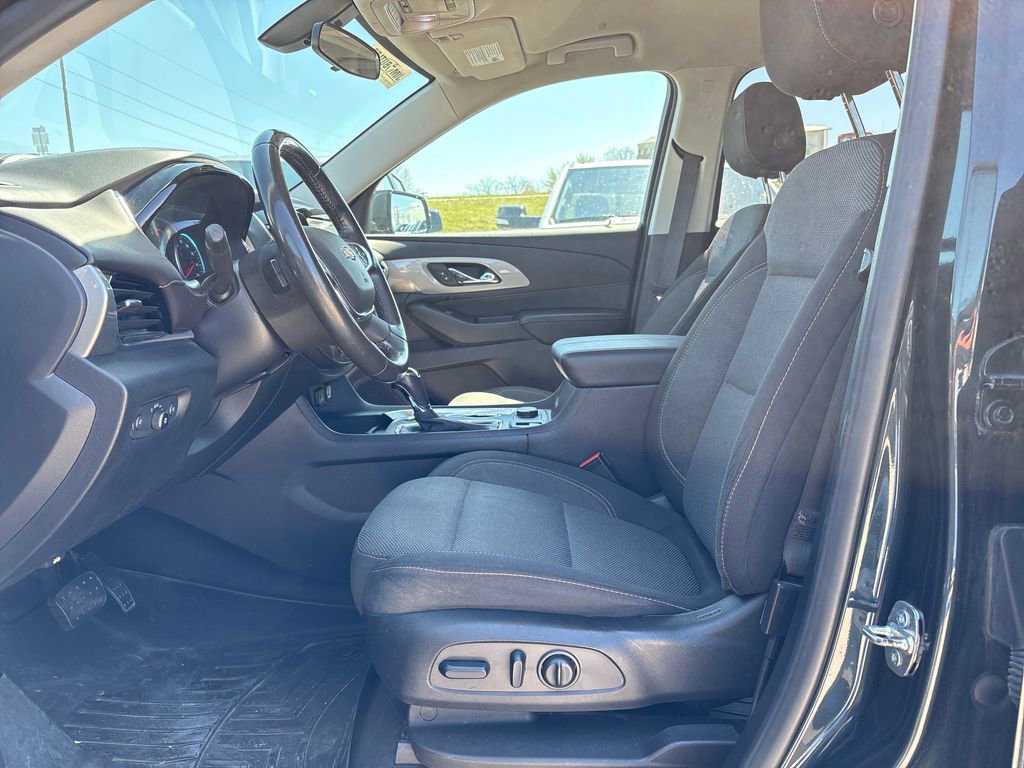 Used 2019 Chevrolet Traverse LT image 15
