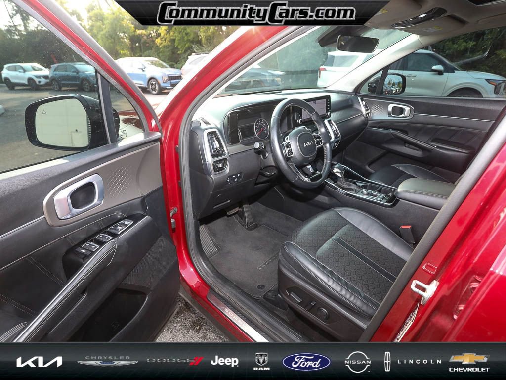 Used 2022 Kia Sorento SX image 11