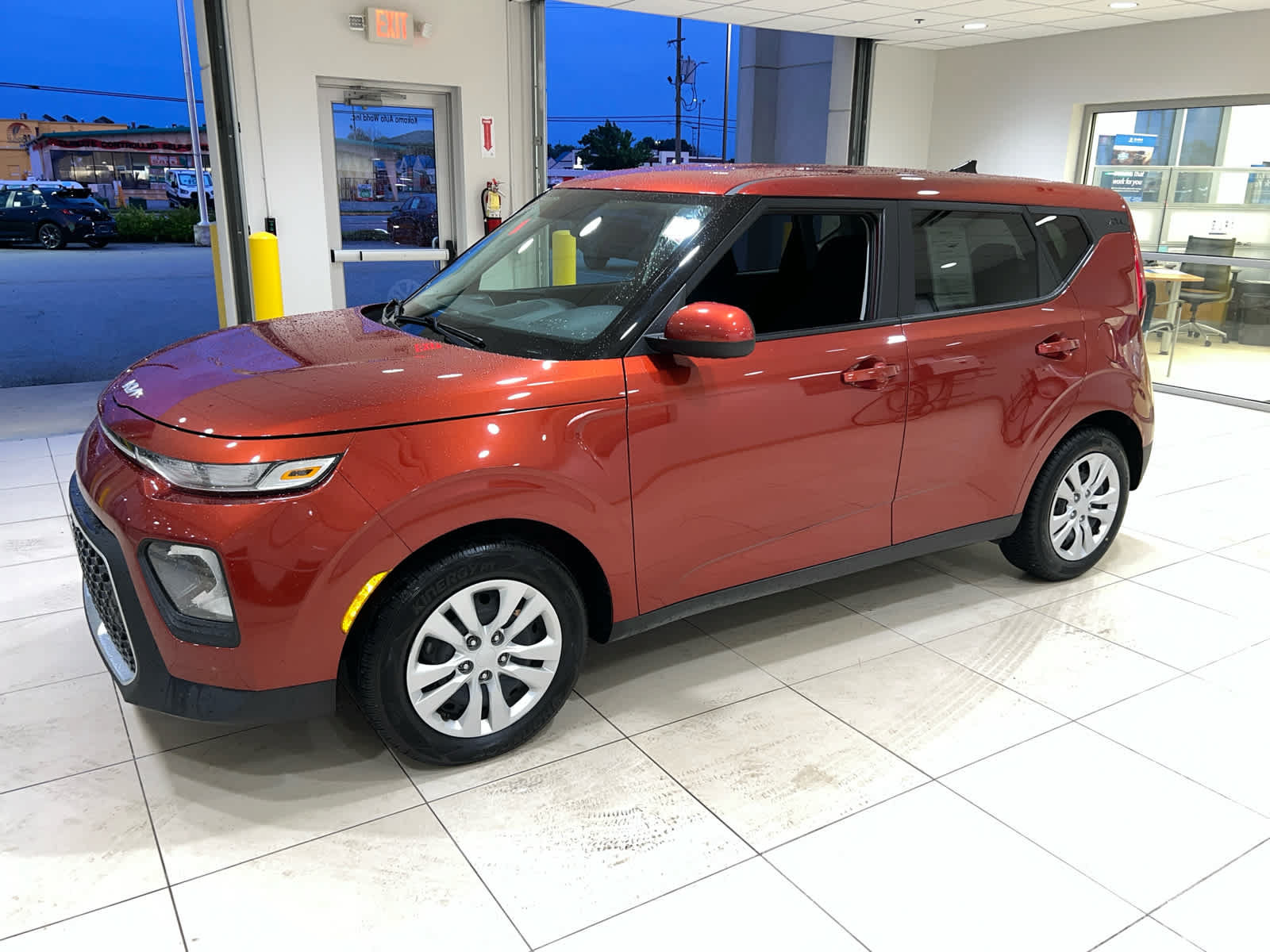 Used 2022 Kia Soul LX FWD image 10