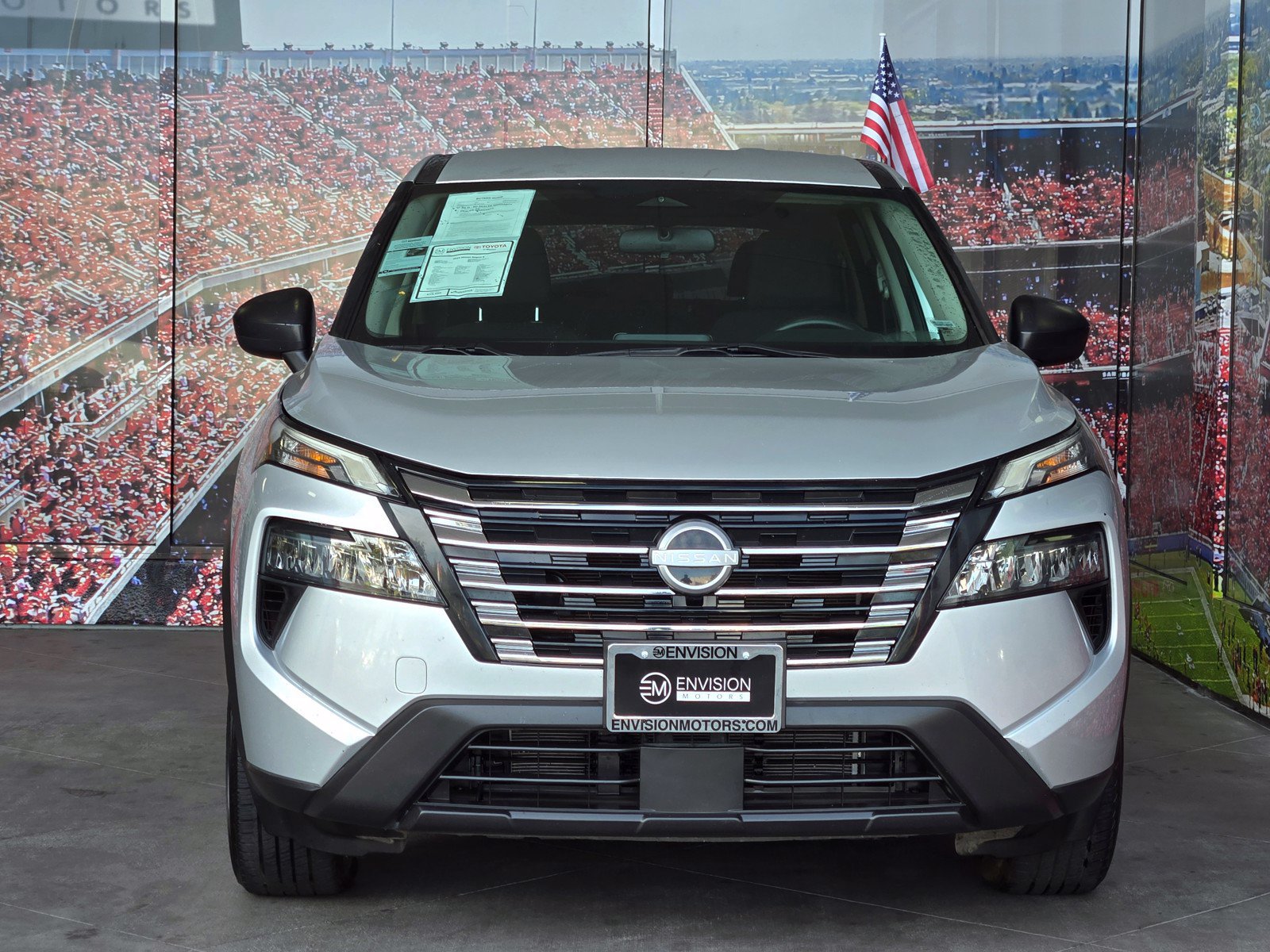 Used 2024 Nissan Rogue S FWD image 3