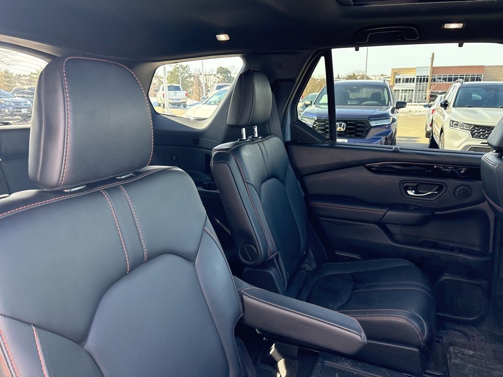 Used 2024 Honda Pilot TrailSport image 36
