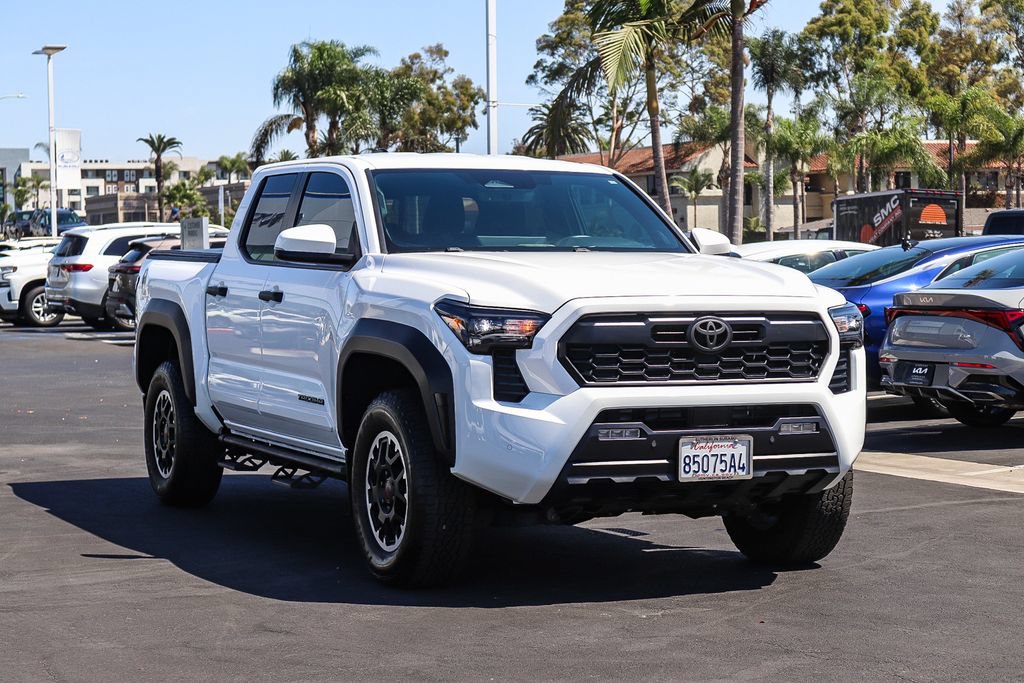 Used 2024 Toyota Tacoma TRD Off-Road w/ TRD Off Road Upgrade Package AWD/4WD image 3