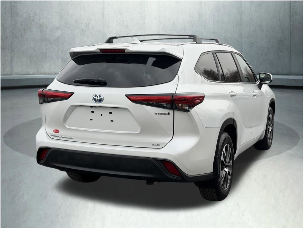 Used 2023 Toyota Highlander XLE image 12