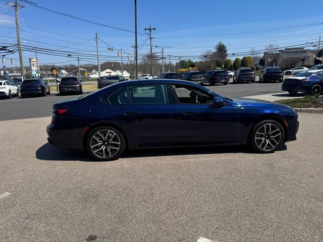 Used 2023 BMW 760i xDrive AWD/4WD image 15