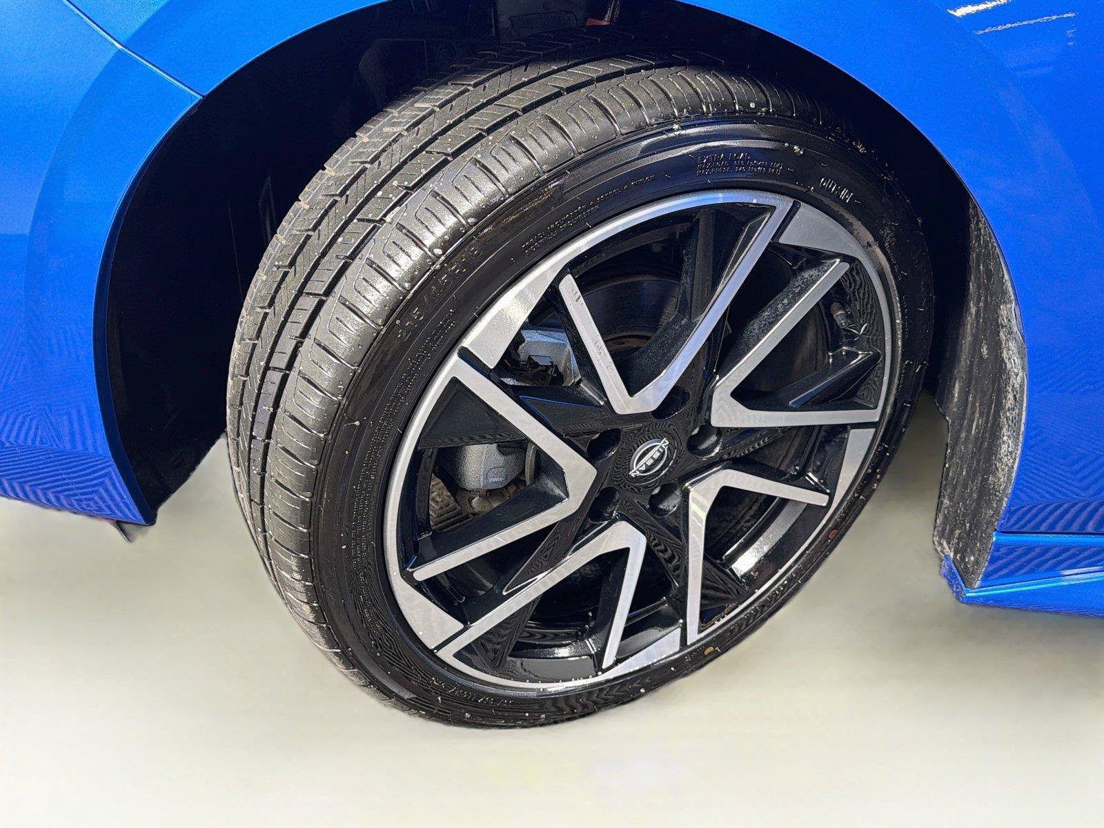 Used 2025 Nissan Sentra SR FWD image 36