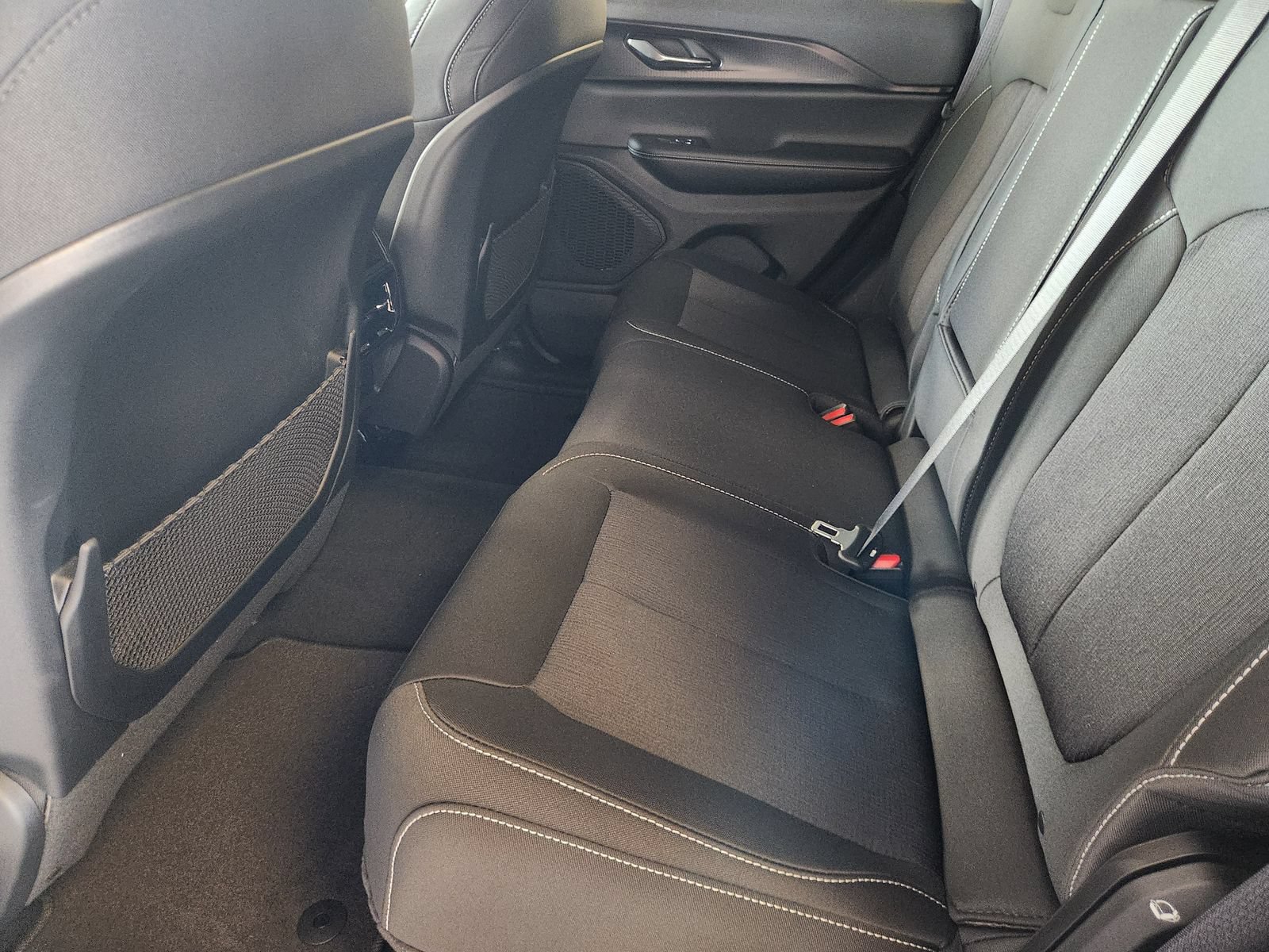 New 2026 Jeep Grand Cherokee Laredo RWD image 21