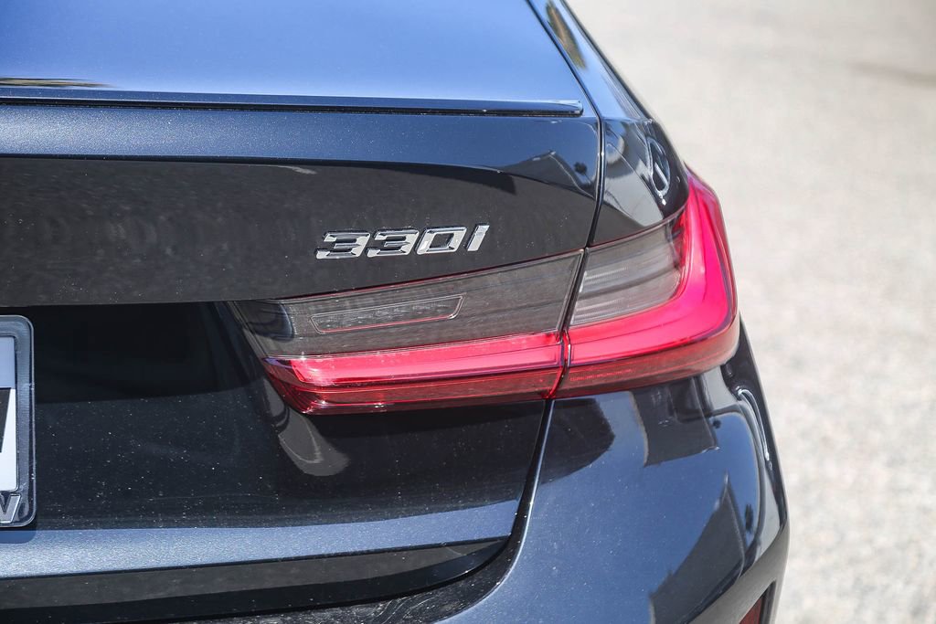 Certified 2024 BMW 330i Sedan w/ M Sport Package RWD image 7