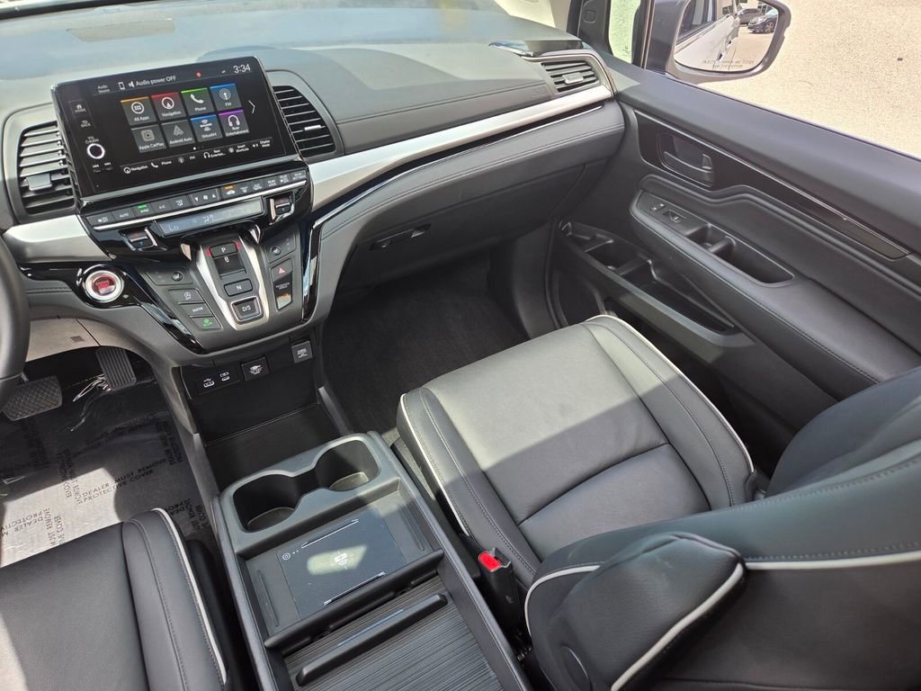 Certified 2025 Honda Odyssey Touring image 14