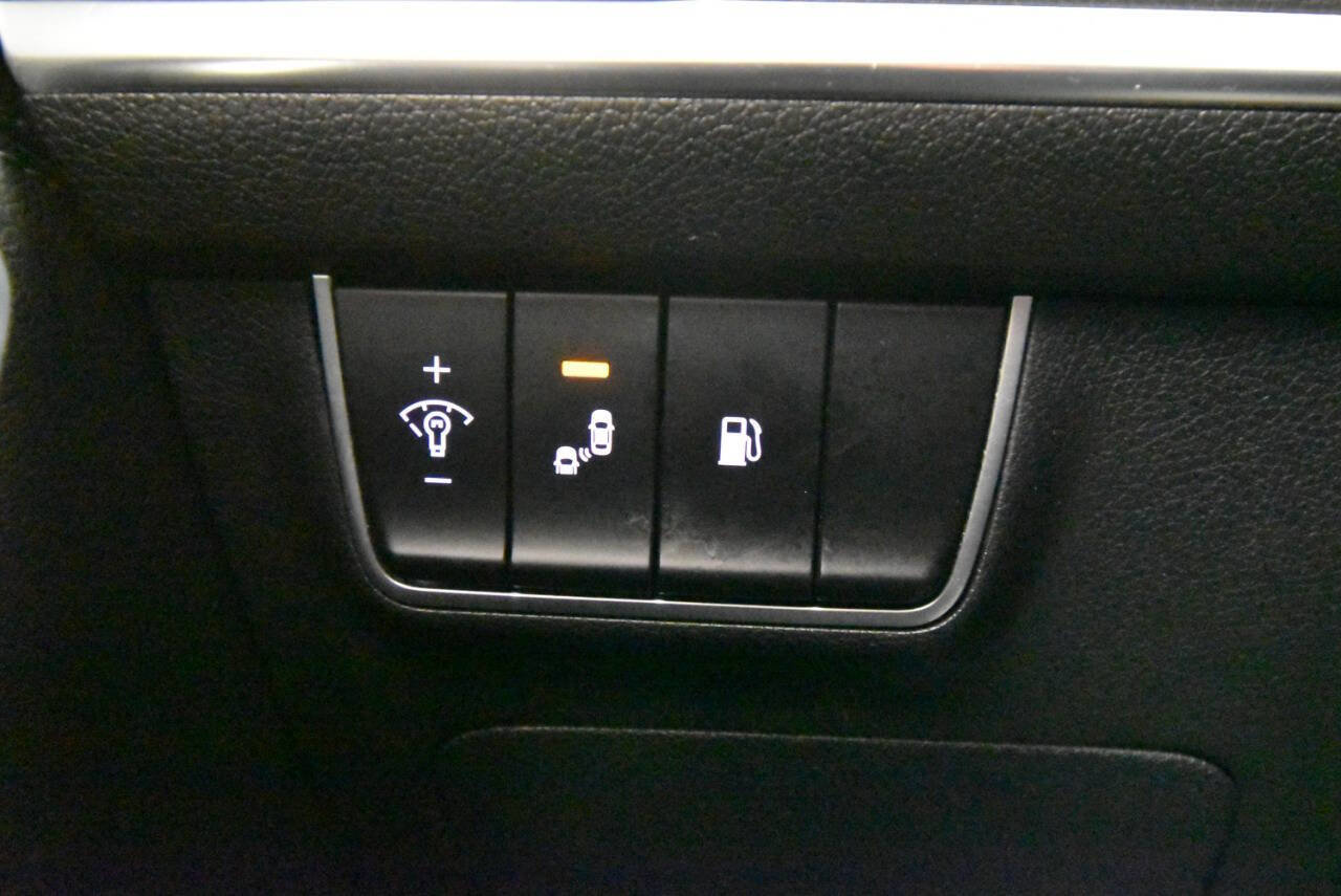 Used 2019 Kia Stinger GT image 30