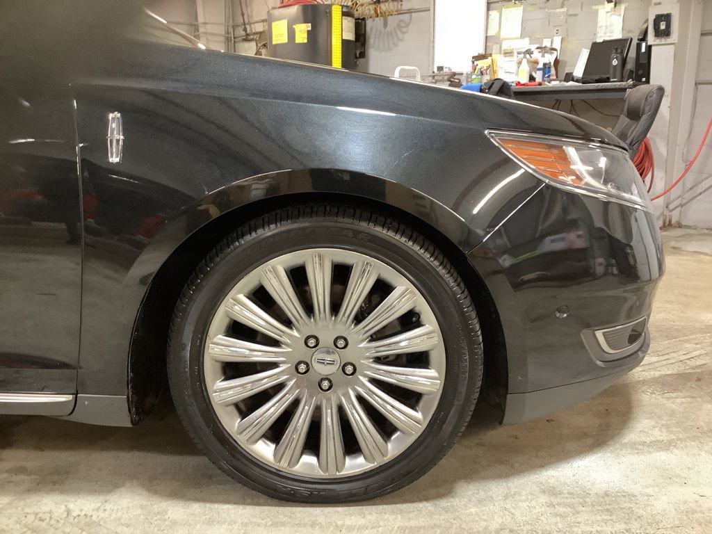 Used 2015 Lincoln MKS AWD w/ Equipment Group 101A image 10