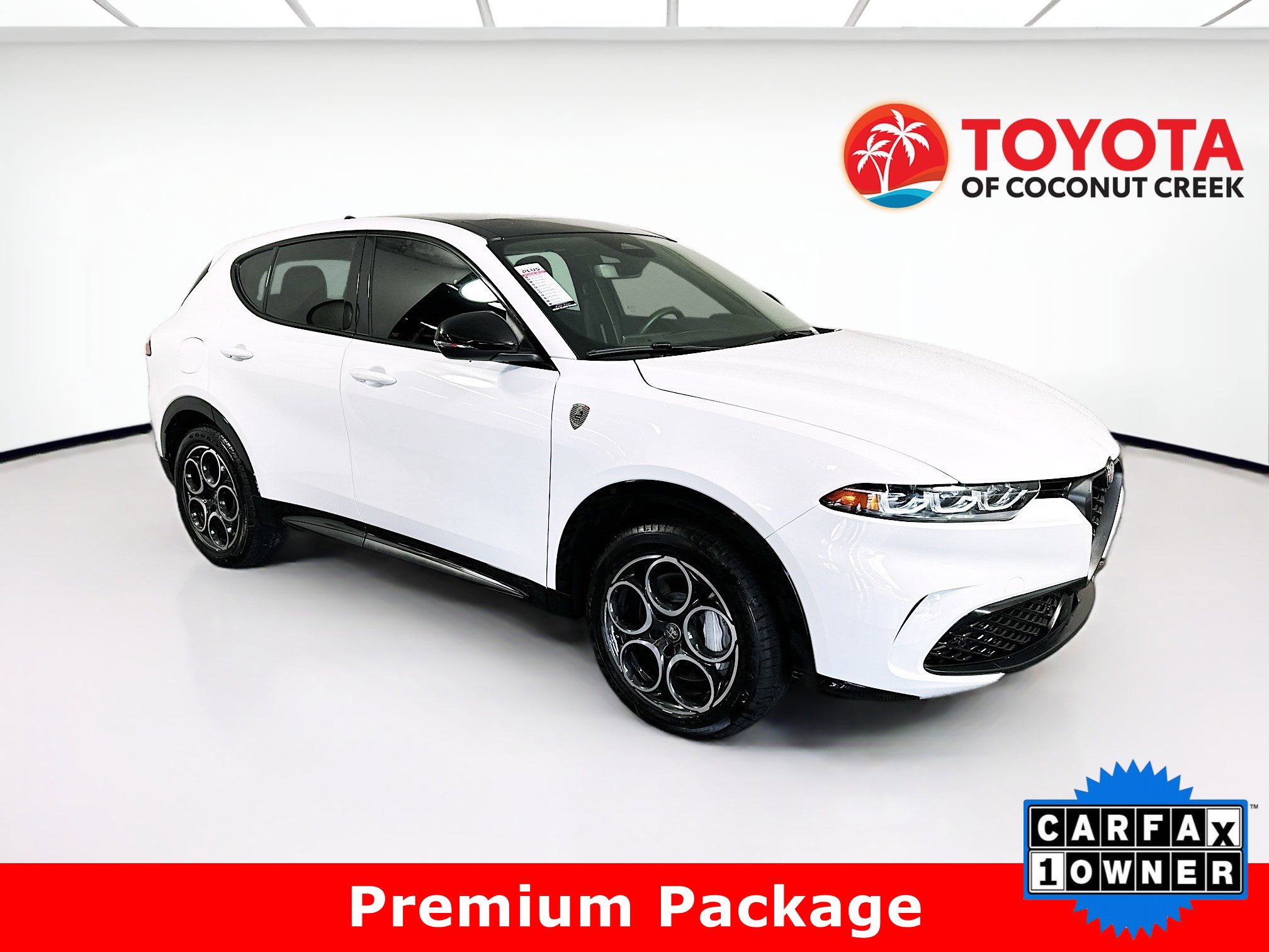Used 2025 Alfa Romeo Tonale w/ Premium Package AWD/4WD image 1