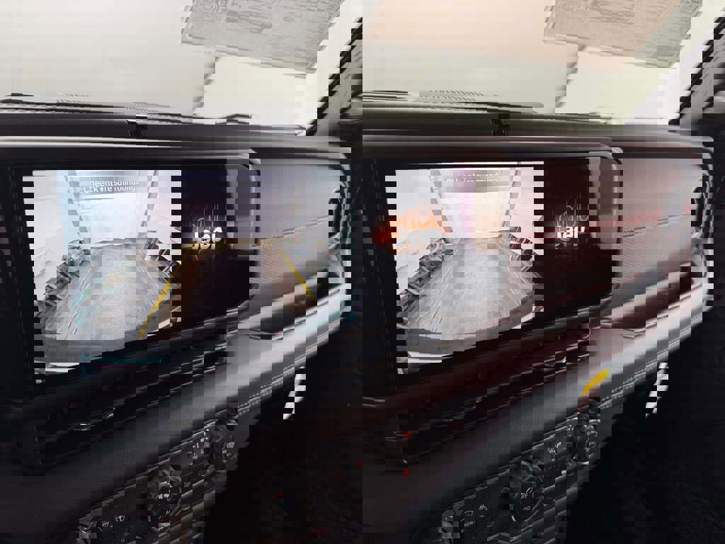 New 2025 Jeep Wrangler Rubicon w/ Convenience Group image 29