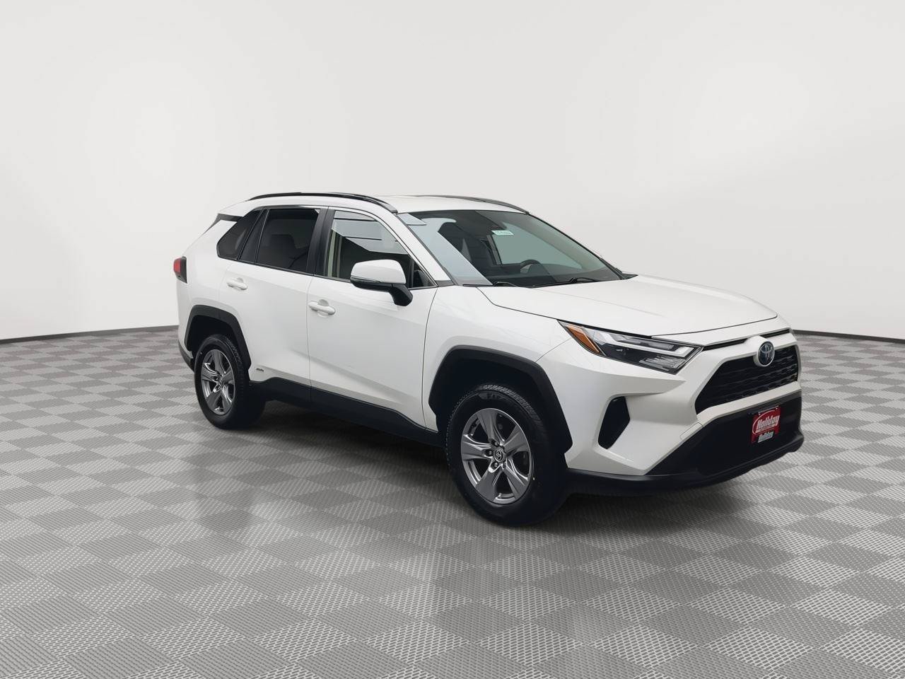 Used 2022 Toyota RAV4 XLE w/ XLE Grade Weather Package AWD/4WD image 31
