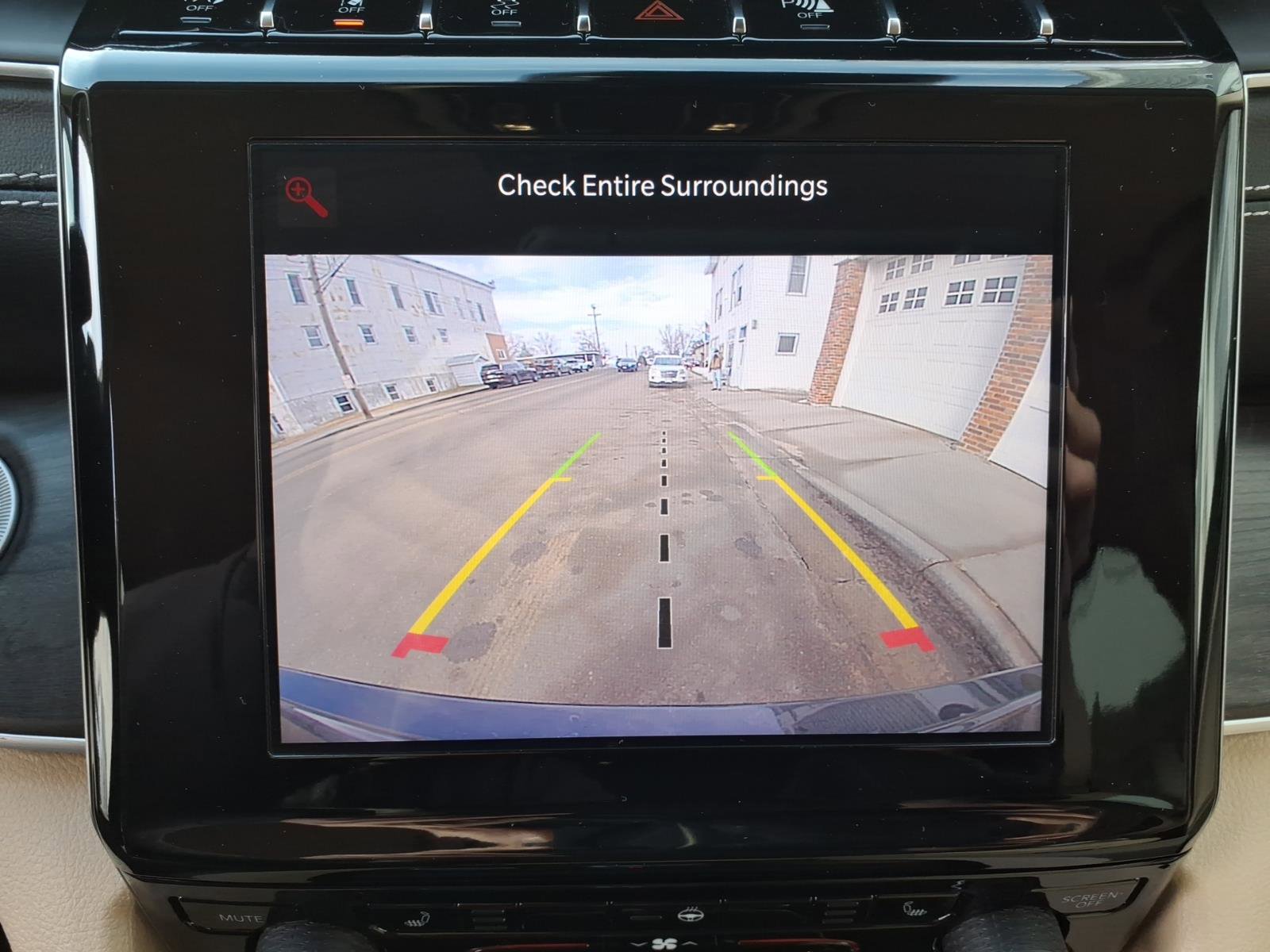 Used 2022 Jeep Grand Cherokee Limited w/ Trailer Tow Prep Group (B) AWD/4WD image 19