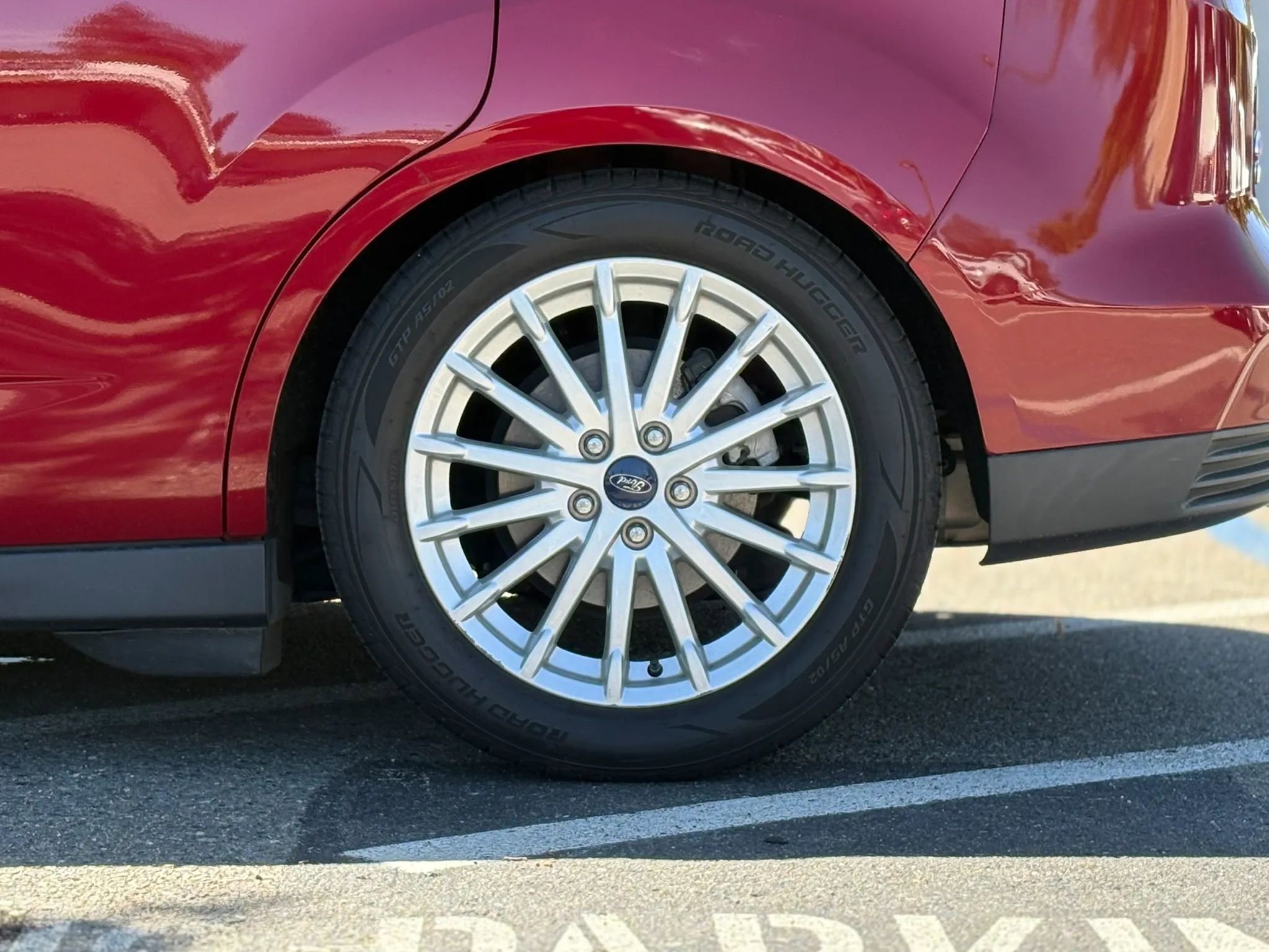 Used 2016 Ford C-MAX Energi SEL w/ Equipment Group 302A FWD image 32