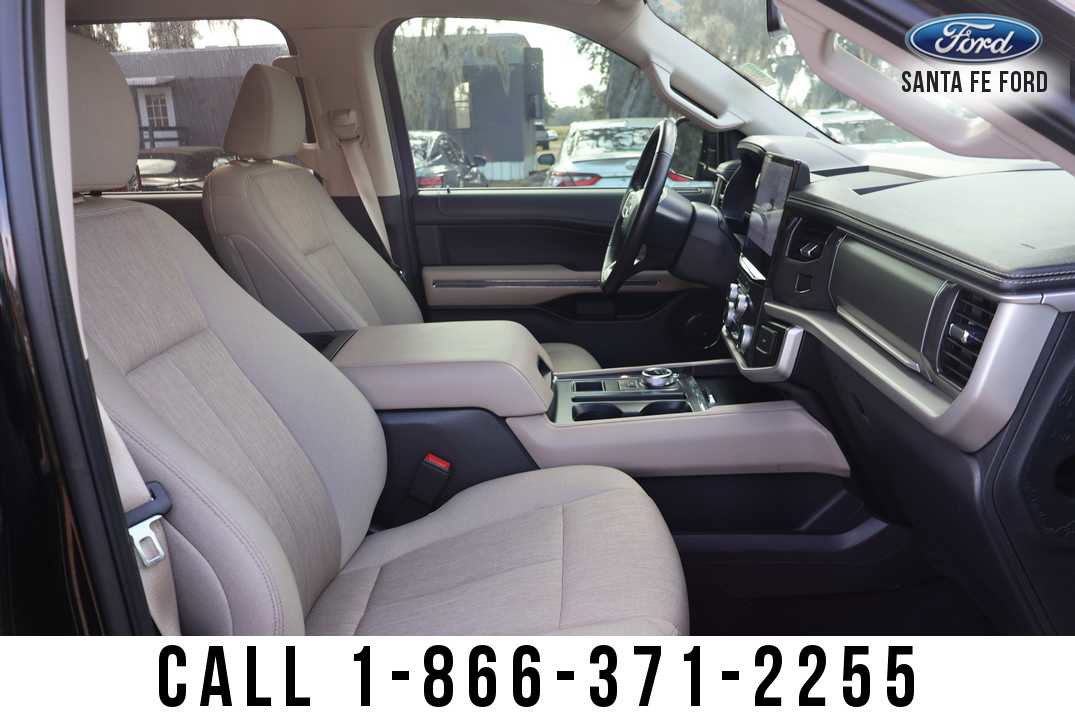 Used 2024 Ford Expedition XLT image 29