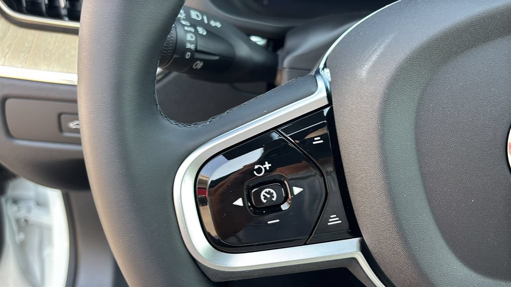New 2026 Volvo XC60 T8 Plus w/ Protection Package Premier AWD/4WD image 16
