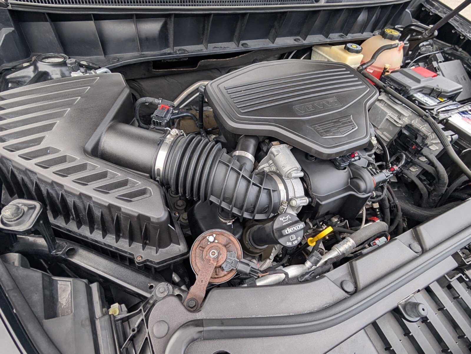 Used 2018 Cadillac XT5 FWD w/ LPO, Wheel Lock Package image 24