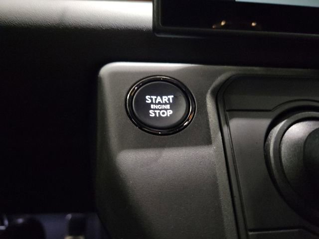 New 2026 Land Rover Defender 110 image 31