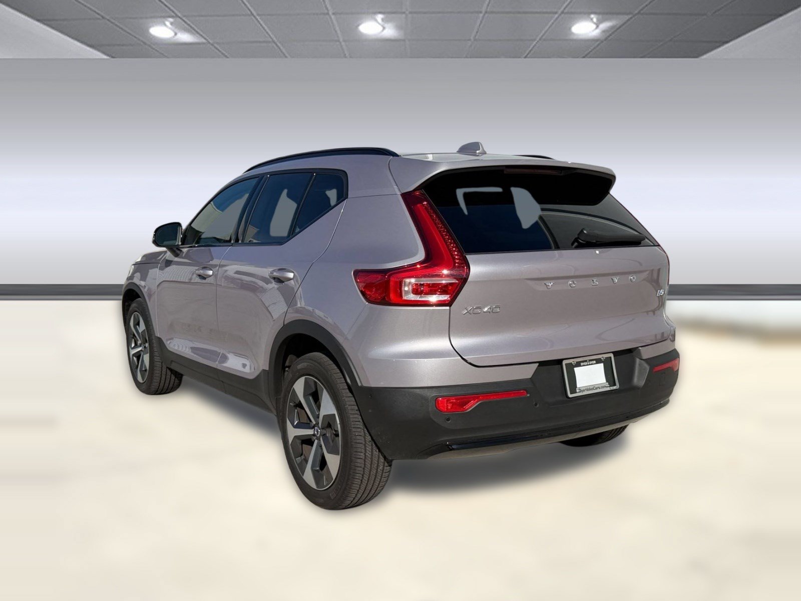 Certified 2026 Volvo XC40 B5 Plus w/ Climate Package AWD/4WD image 3