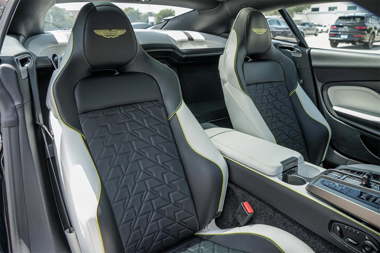 New 2025 Aston Martin Vanquish Coupe image 36