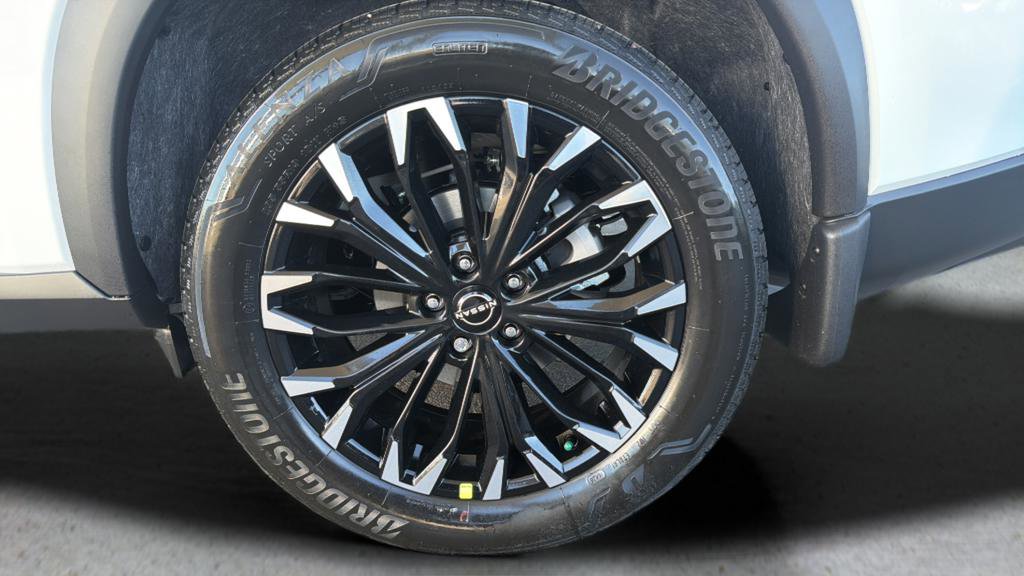 New 2026 Nissan Rogue Dark Armor AWD/4WD image 29