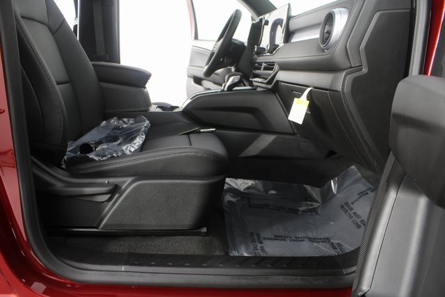 New 2026 Chevrolet Colorado LT image 19