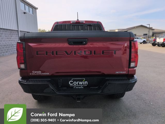 Used 2024 Chevrolet Colorado ZR2 w/ ZR2 Convenience Package III AWD/4WD image 4