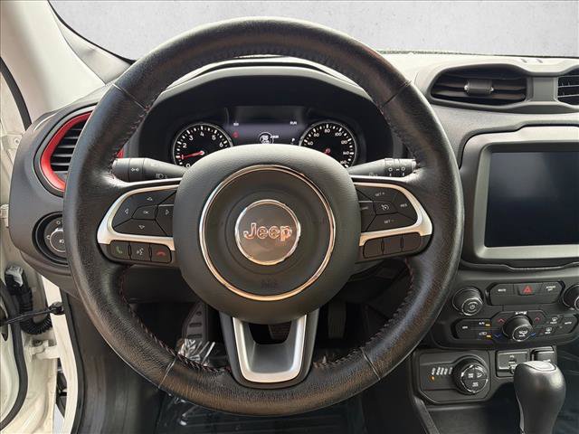 Used 2019 Jeep Renegade Trailhawk AWD/4WD image 14