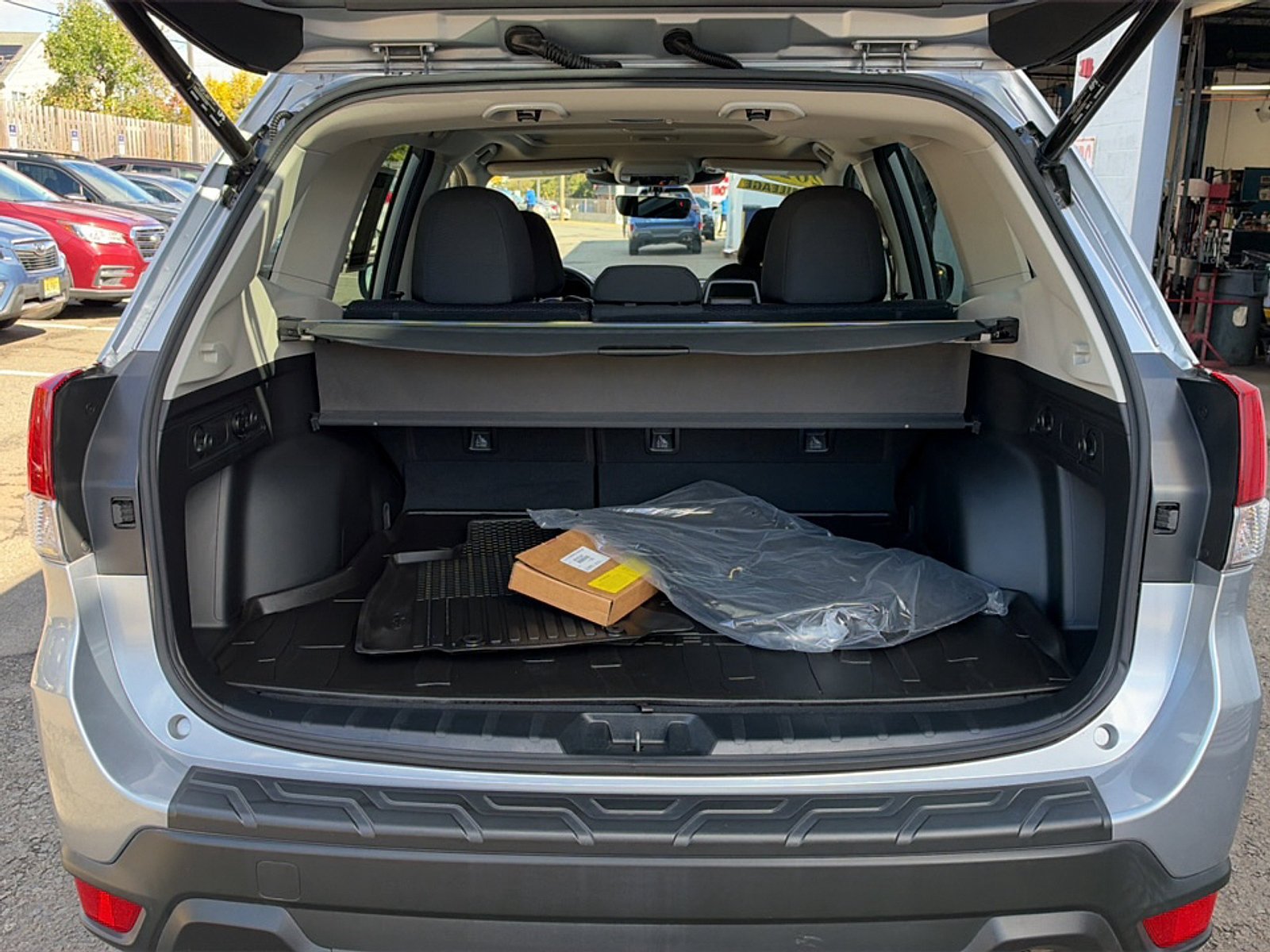 Used 2023 Subaru Forester Premium AWD/4WD image 23