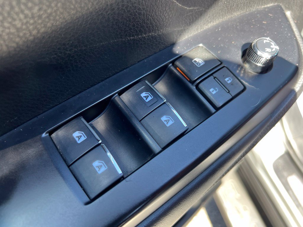 Certified 2018 Toyota Highlander Limited Platinum AWD/4WD image 42
