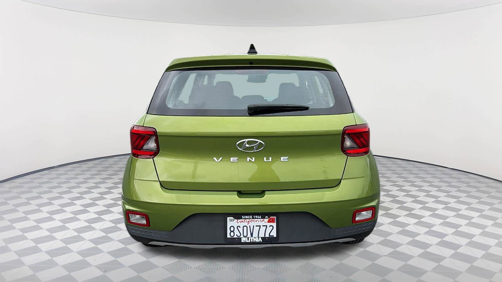 Used 2020 Hyundai Venue SE FWD image 6