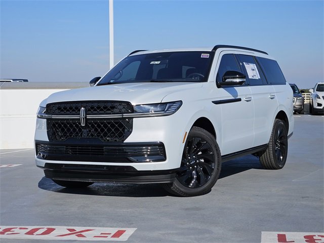New 2025 Lincoln Navigator Reserve w/ Jet Appearance Package