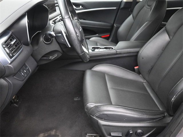 Used 2023 Genesis G70 2.0T image 17