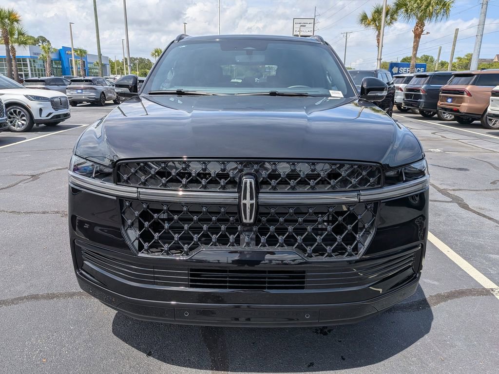 New 2026 Lincoln Navigator L Reserve w/ Jet Appearance Package AWD/4WD image 9