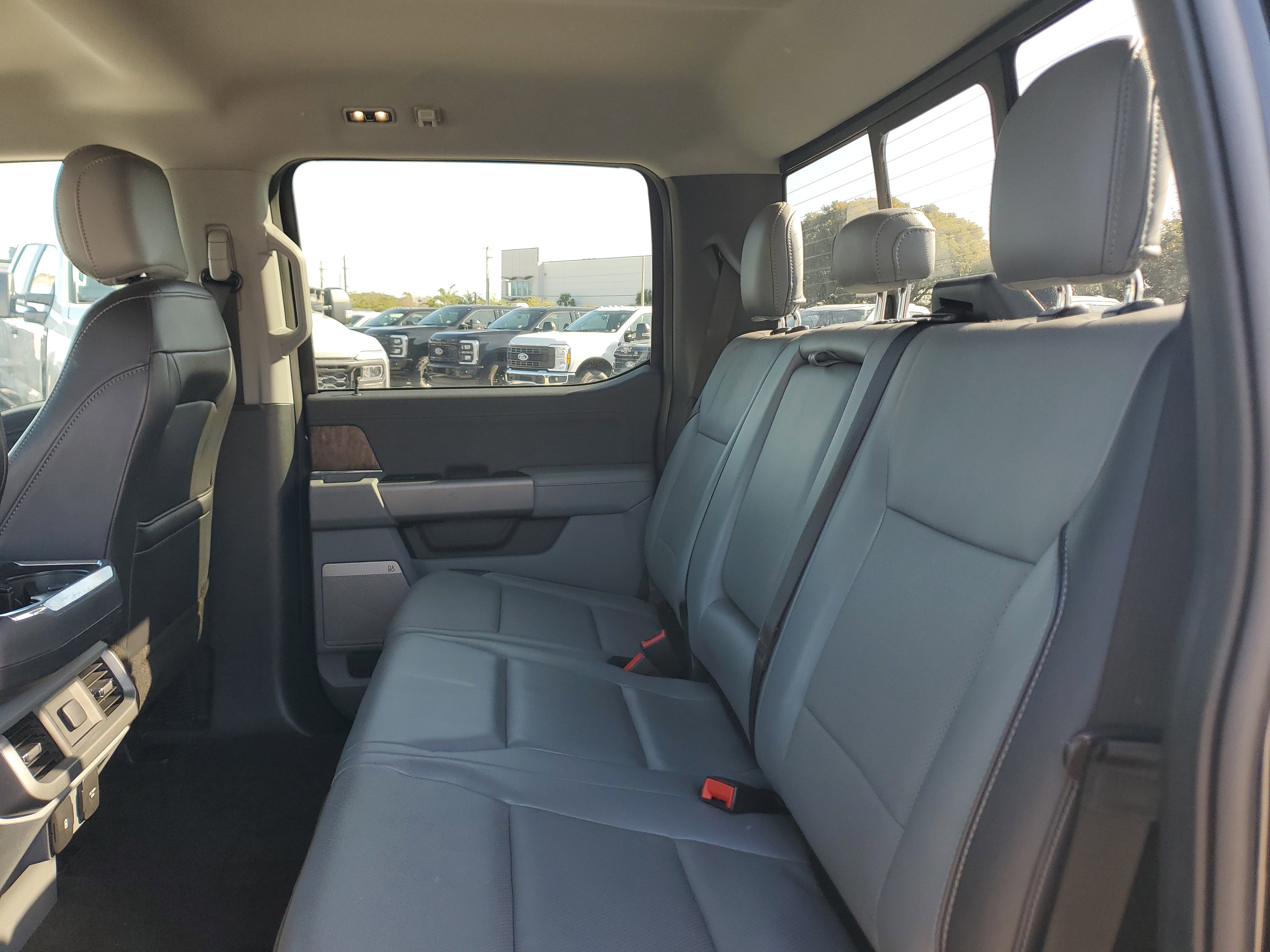 Used 2021 Ford F150 Lariat image 13