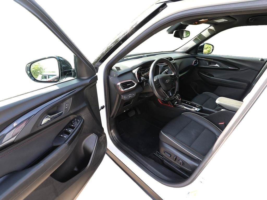 Used 2022 Chevrolet TrailBlazer RS AWD/4WD image 12