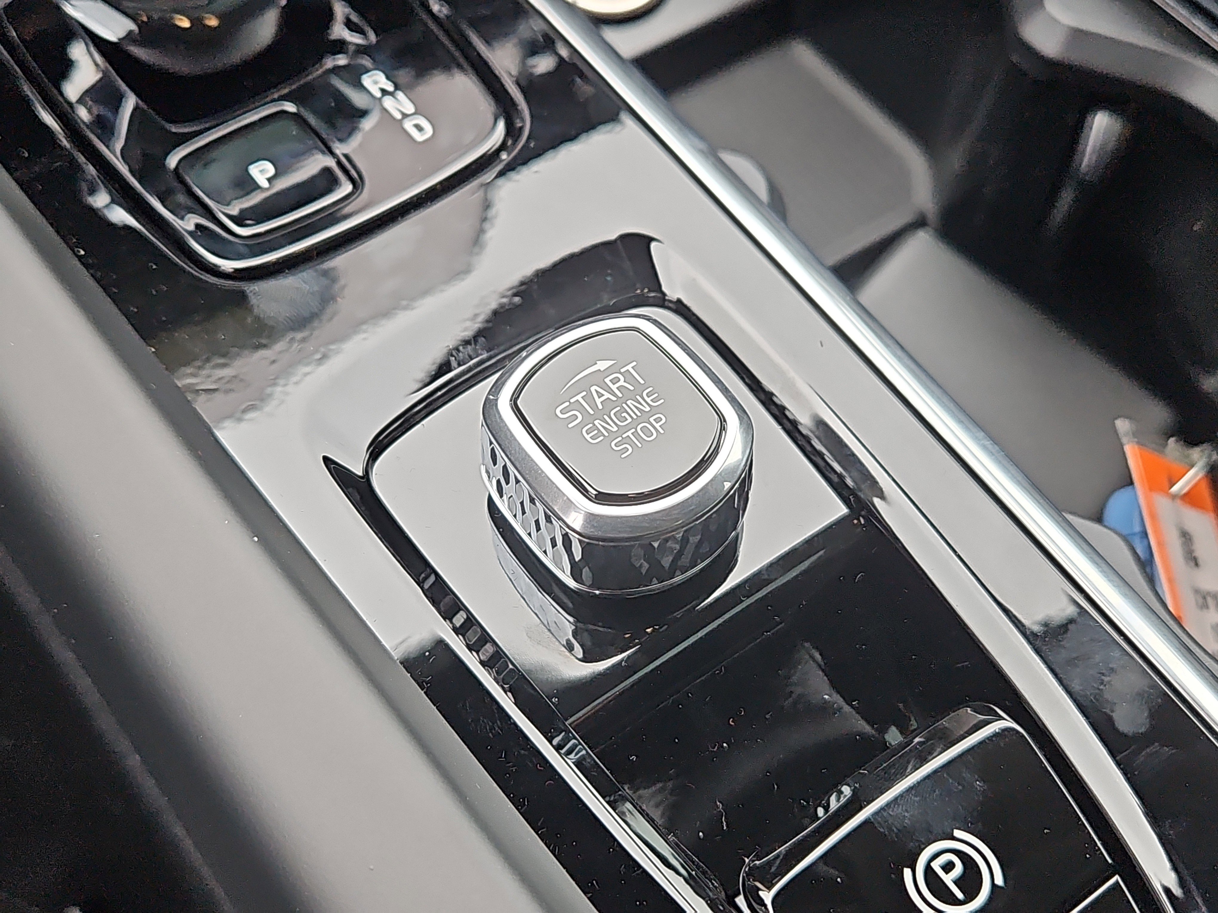 New 2026 Volvo XC60 B5 Plus w/ Protection Package Premier image 15