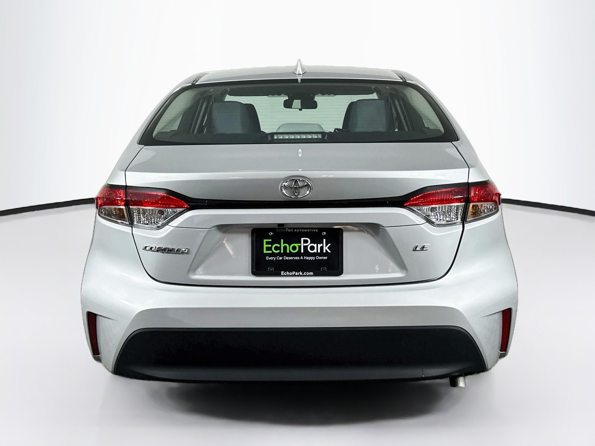 Used 2025 Toyota Corolla LE FWD image 7
