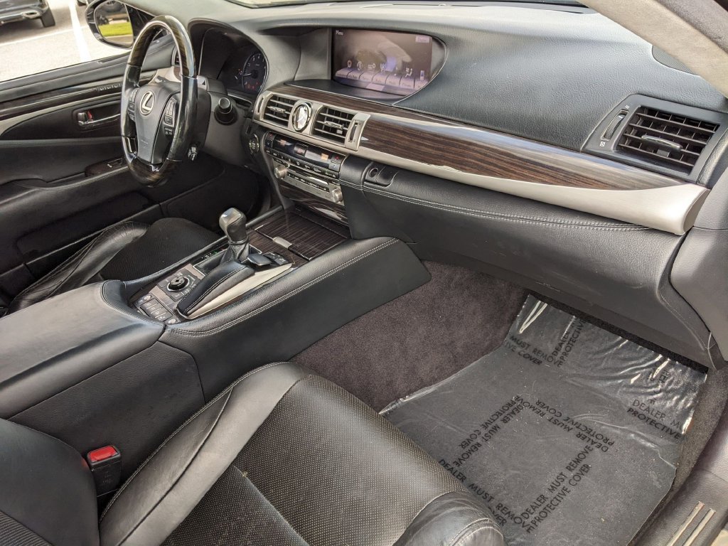 Used 2014 Lexus LS 460 L w/ Ultra Luxury Package AWD/4WD image 24