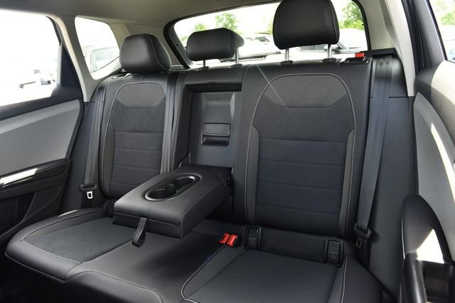 Certified 2024 Volkswagen Taos SE w/ Panoramic Sunroof Package image 23