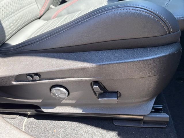 Used 2024 Alfa Romeo Stelvio AWD image 38