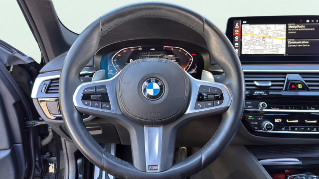 Used 2023 BMW 530i w/ M Sport Package RWD image 15