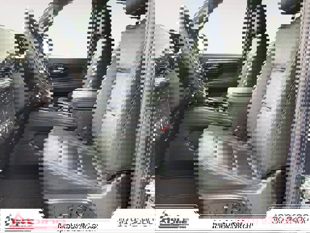 Used 2025 Chevrolet Tahoe Z71 image 9