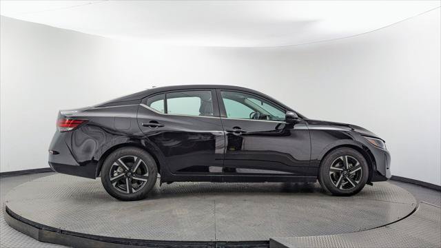 Used 2024 Nissan Sentra SV FWD image 9