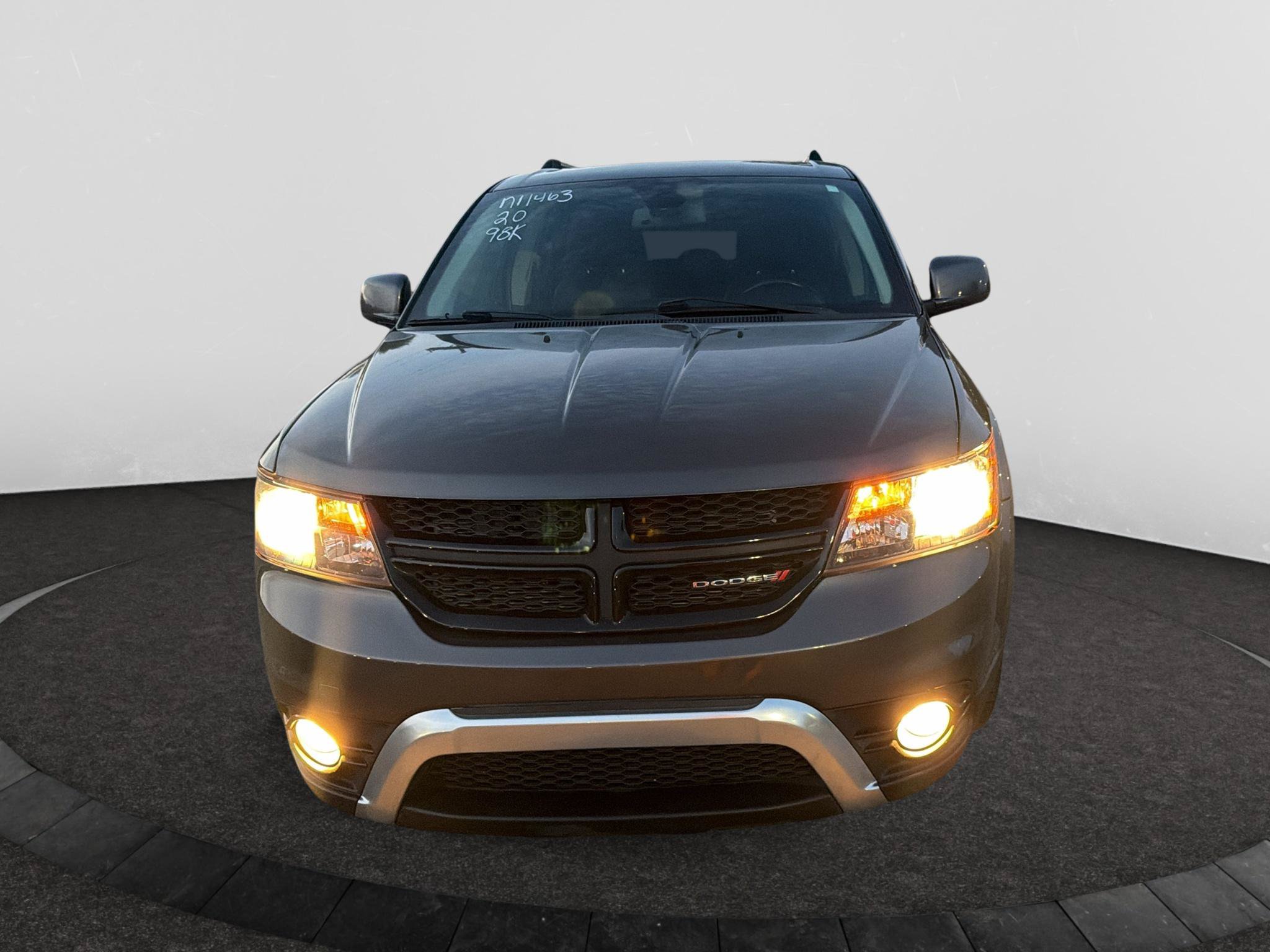Used 2020 Dodge Journey Crossroad FWD image 2
