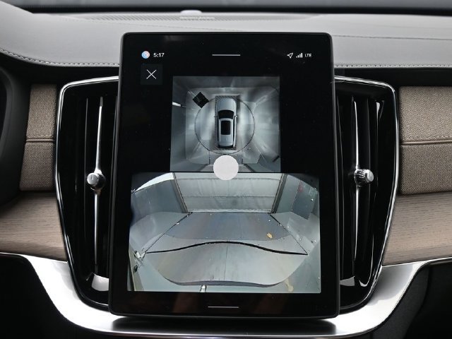 New 2026 Volvo XC90 B6 Plus w/ Protection Package Premier AWD/4WD image 22