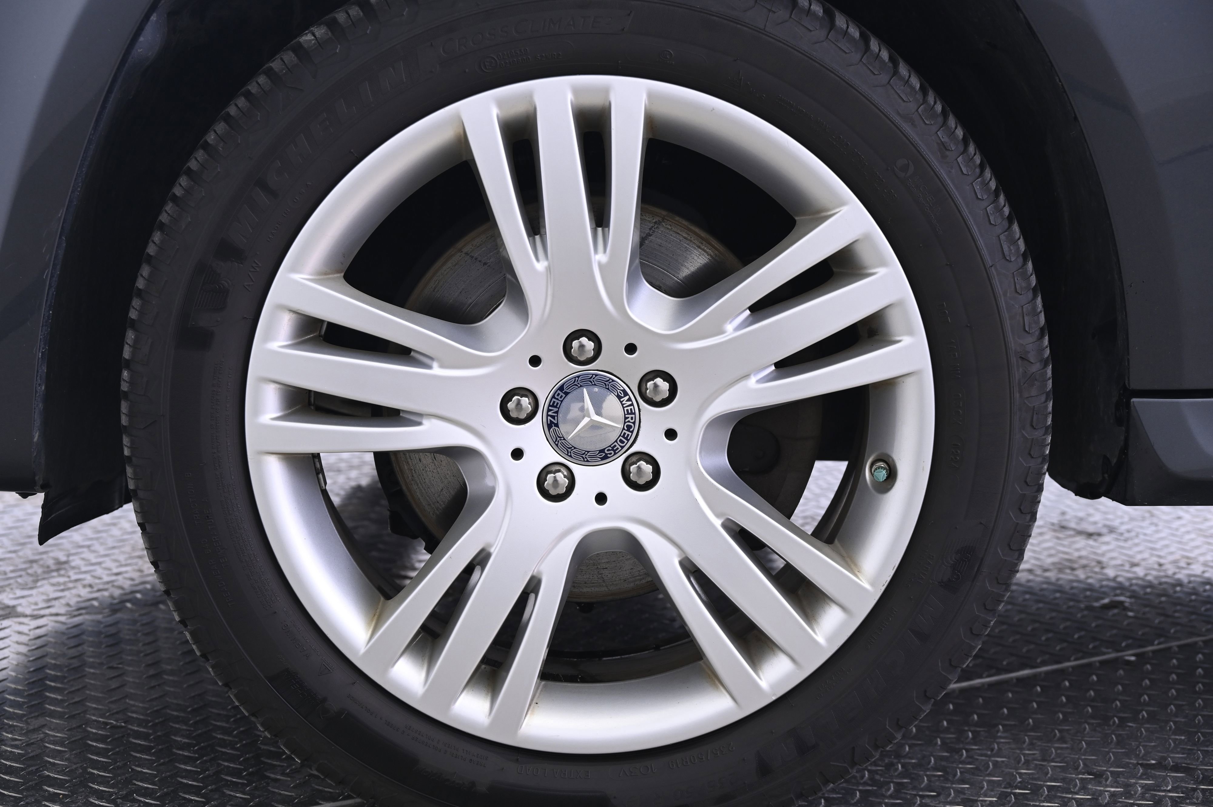 Used 2015 Mercedes-Benz GLK 350 4MATIC image 11