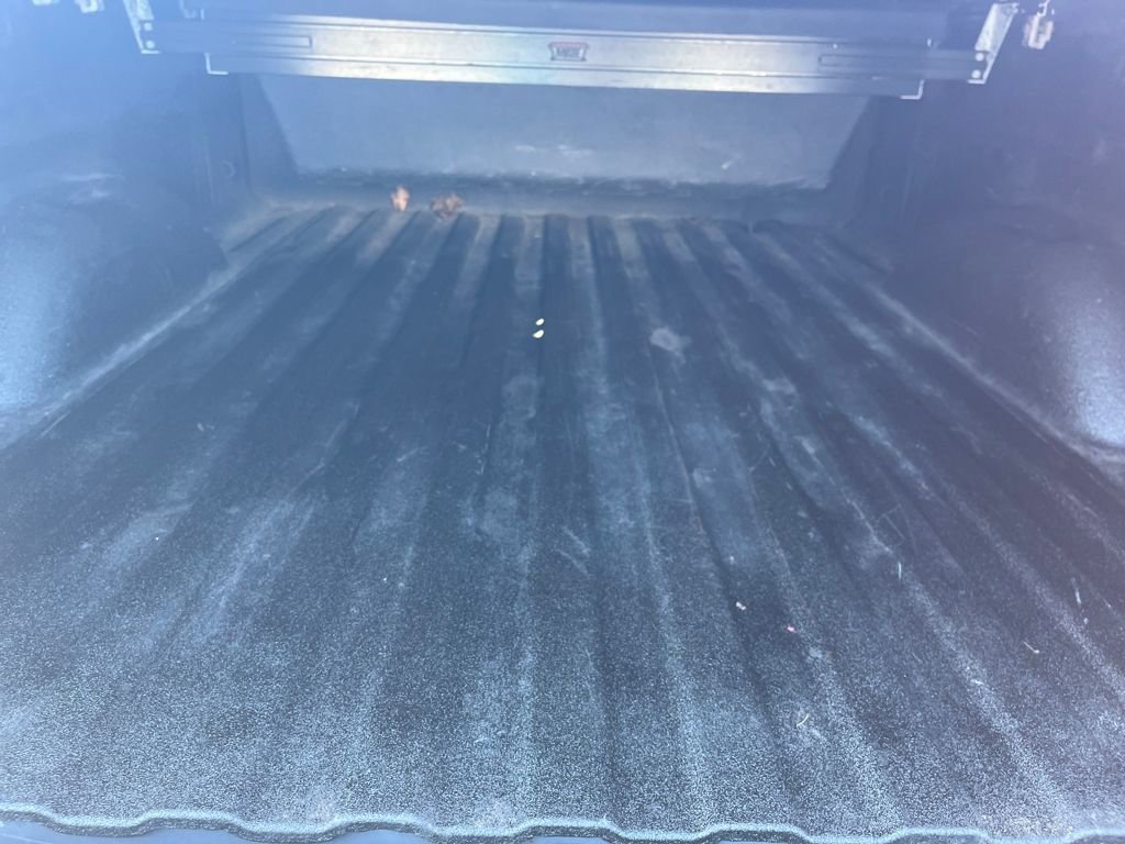 Used 2017 Chevrolet Silverado 1500 High Country image 25