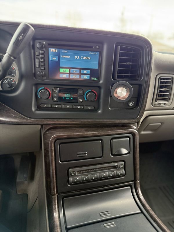 Used 2006 GMC Yukon XL Denali image 10